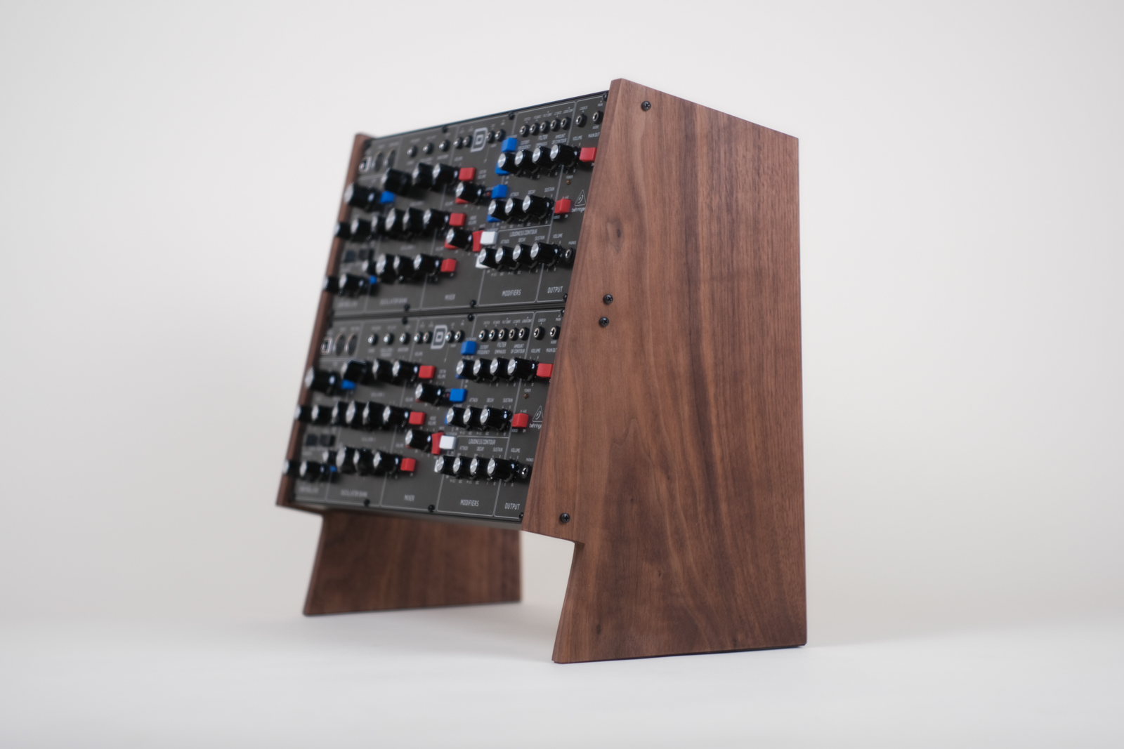 Behringer Synth Stand in Walnut - Double Flatback View 1