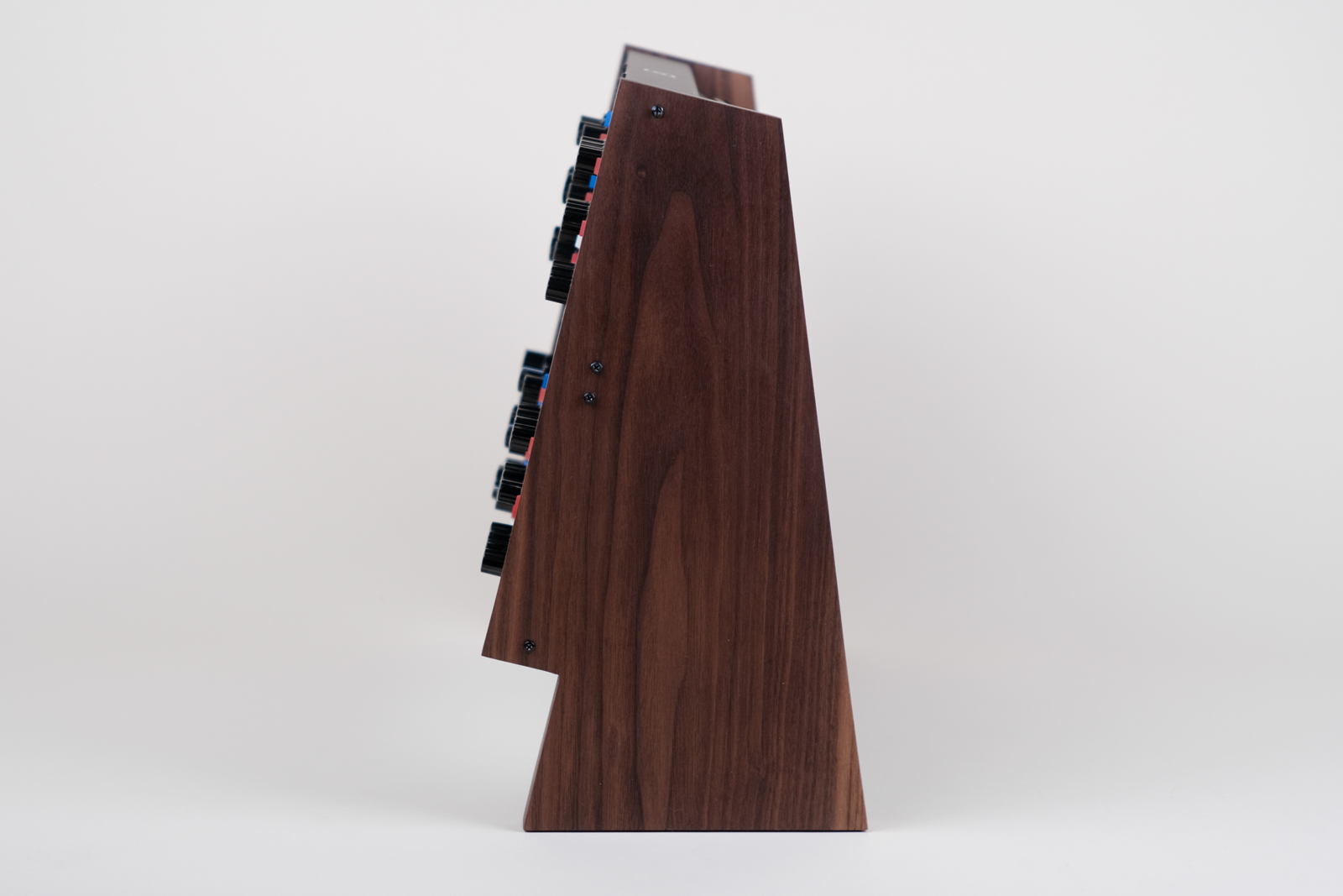 Product Showcase - Behringer Synth Stand in Walnut